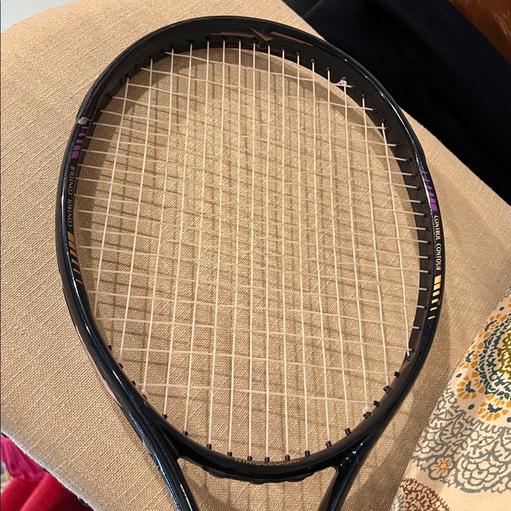 Wimbledon Vintage Tennis Racket Case & Oversize 4 5/8 Grip Sabre Racket - Picture 8 of 16